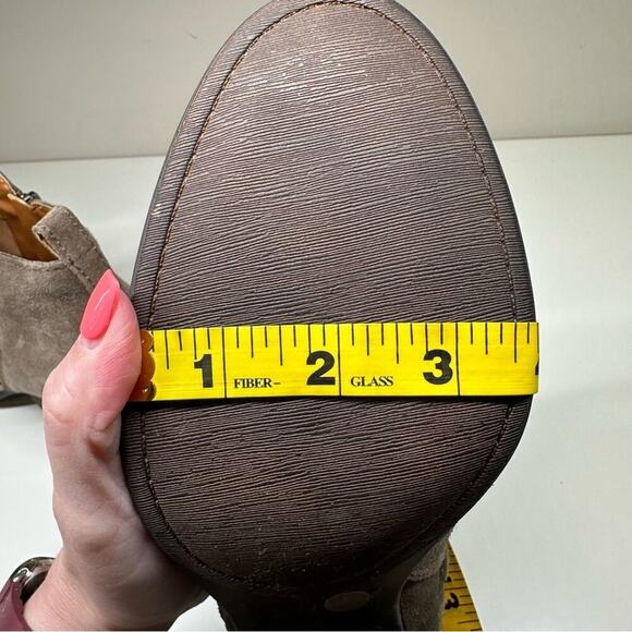 NWOB | Lucky Brand | Basel Suede Flat Bootie | Light Brown | Size 8.5 - Picture 15 of 16